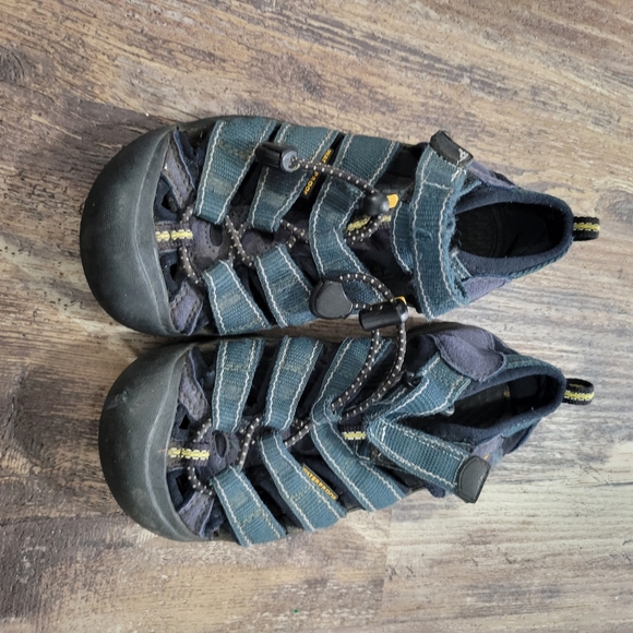 Keen sandals blue size 12